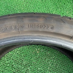 NITTO 255/35R20 22年製造 タイヤ 2本の画像