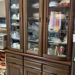 食器棚の画像