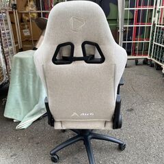 M635/ONEX AIR6 ゲーミングチェア ファブリック アイボリー　3Dアームレスト　バックレストは90°–135°の範囲で調整可能 の画像