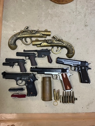 モデルガン壁飾り銃 ダミーガン等まとめて