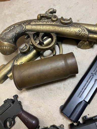 モデルガン壁飾り銃 ダミーガン等まとめて
