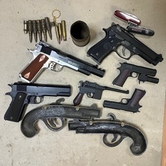 モデルガン壁飾り銃 ダミーガン等まとめての画像