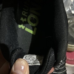 Under Armour ランニングシューズ ブラック/ サイズ26.5の画像