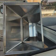 ステンレスフードカバーの画像