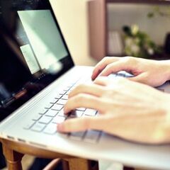 インターネット広告のディレクション業務　（那覇市おもろまち）