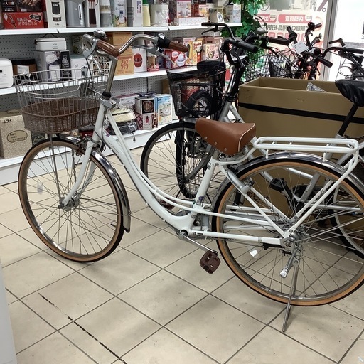 Je couvre magnifipuement  シティサイクル　自転車　26インチ　3段変速