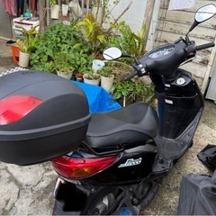 アクシストリート125ccバイクの画像