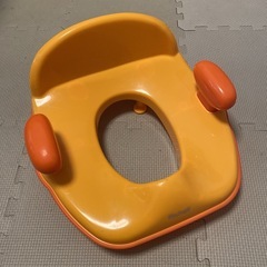 Richell リッチェル 補助便座 背もたれ付き 便座スタンドセットの画像
