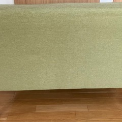 天然木フレームのコンパクトソファ ルッキ2KD グリーンの画像