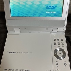 TOSHIBA ポータブルDVDプレーヤーの画像