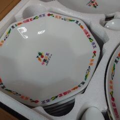 【✨新品未使用✨】中華32ピースホームセット  ◑参考サイズ 大皿直径２７センチ✨の画像