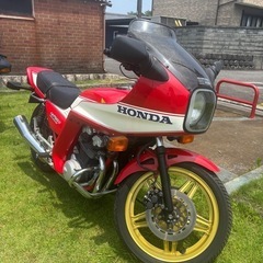 Honda CB750F の画像
