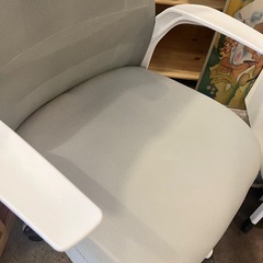 【武蔵小山店】 オフィスチェア デスクチェア パソコンチェア メッシュチェア ワークチェア キャスター付き 回転椅子 高さ調節 在宅ワーク テレワーク 学習椅子 シンプルチェア グレー ホワイト チェア 事務椅子の画像