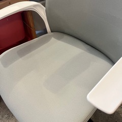 【武蔵小山店】 オフィスチェア デスクチェア パソコンチェア メッシュチェア ワークチェア キャスター付き 回転椅子 高さ調節 在宅ワーク テレワーク 学習椅子 シンプルチェア グレー ホワイト チェア 事務椅子の画像