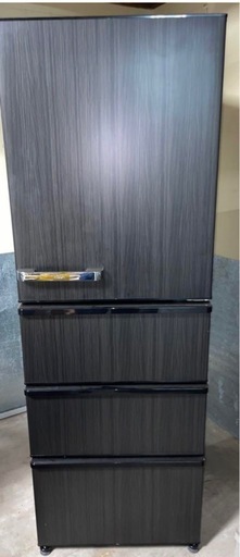 面談中！4年前購入した冷蔵庫です。氷が故障してるため安く売ります