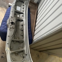 ハイエース200ボンネット　シルバー　の画像