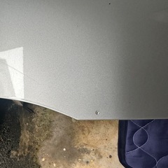 ハイエース200ボンネット　シルバー　の画像