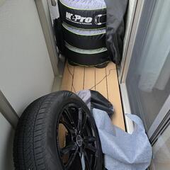 225/55R18スタッドレスタイヤとホイールのセットの画像