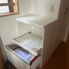 スライド式収納棚の画像