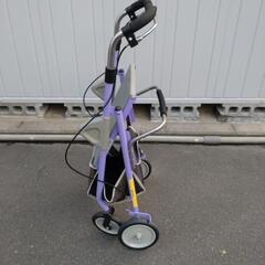 【配達可能‼️断捨離中‼️激安‼️】　シルバーカー　パピナース　らくらくウォーカー　安定した歩行にの画像