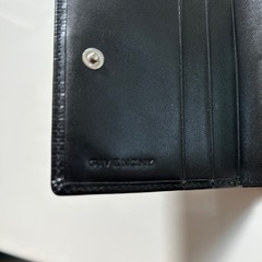ジバンシー三つ折り財布の画像