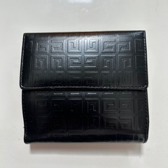 ジバンシー三つ折り財布の画像