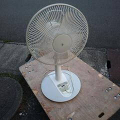 汚れあり　リモコン付き扇風機