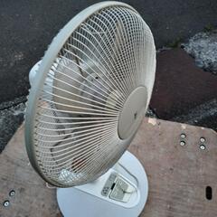 汚れあり　リモコン付き扇風機の画像