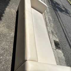 白いソファの画像