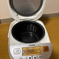 タイガー　炊飯器の画像