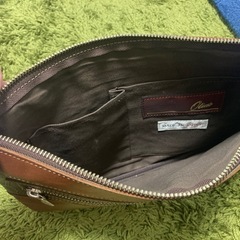 オティアス クラッチバッグの画像