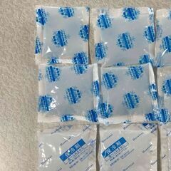 小さい保冷剤　譲って下さい。