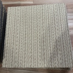 東リ タイルカーペット 40×40 41枚の画像