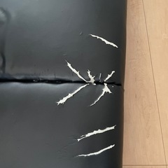 黒ソファの画像