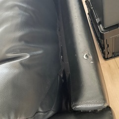 黒ソファの画像
