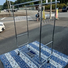 値引しました◾️キャスター付き衣装ラック(ほぼ新品)組み立て済み。の画像