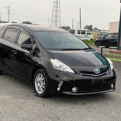Prius alfaの画像