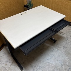 事務用デスク　机の画像