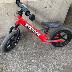 ストライダー赤の画像