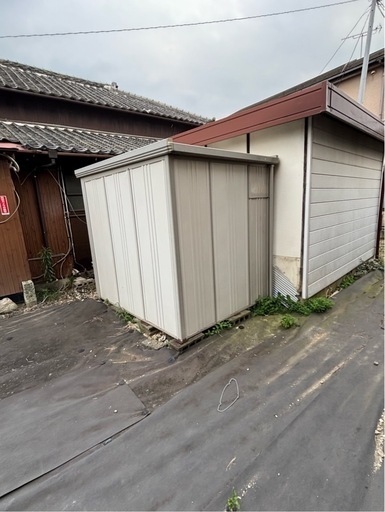 TAKUBO/タクボ物置　幅1830mm×奥行2300mm×高さ2100mm中古