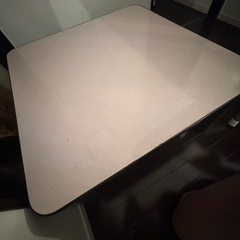 こたつテーブルの画像