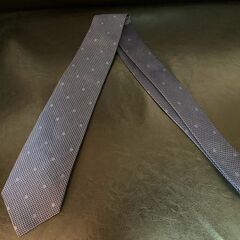 Grada シルク100% ネクタイ ドット柄 グレー ビジネス オシャレ 上品の画像