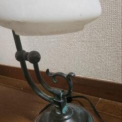 レトロなライト　アンティークの画像