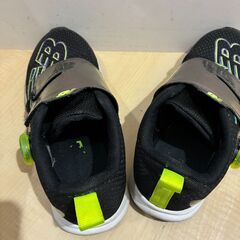 New Balance FuelCore Reveal v3 BOA Wide 23.0cmの画像