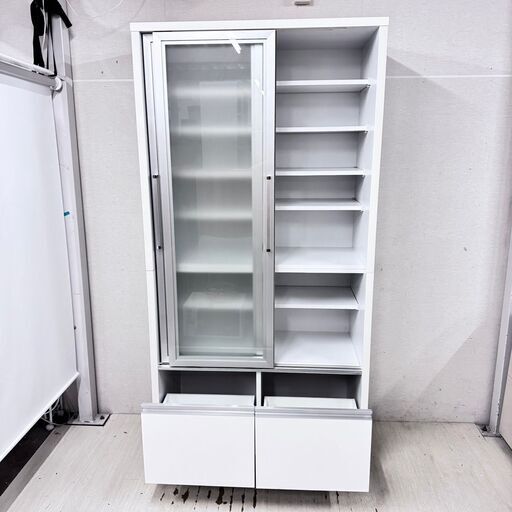  24596  2枚ガラス扉 食器棚    ◆大阪市内・東大阪市他 6,000円以上ご購入で無料配達いたします！◆ ※高槻・枚方方面◆