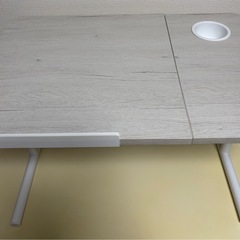 ニトリ　昇降式テーブルの画像