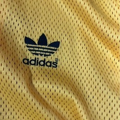 adidas イエローメッシュジャージ フード付きの画像