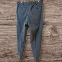 ユニクロ ヒートテック スマートスラックス メンズM グレー オシャレ防寒パンツの画像