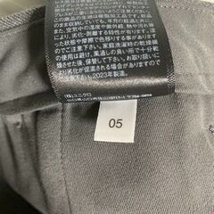 ユニクロ ヒートテック スマートスラックス メンズM グレー オシャレ防寒パンツの画像