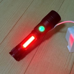 未使用品 アルミボディ 強力ハンディライトの画像